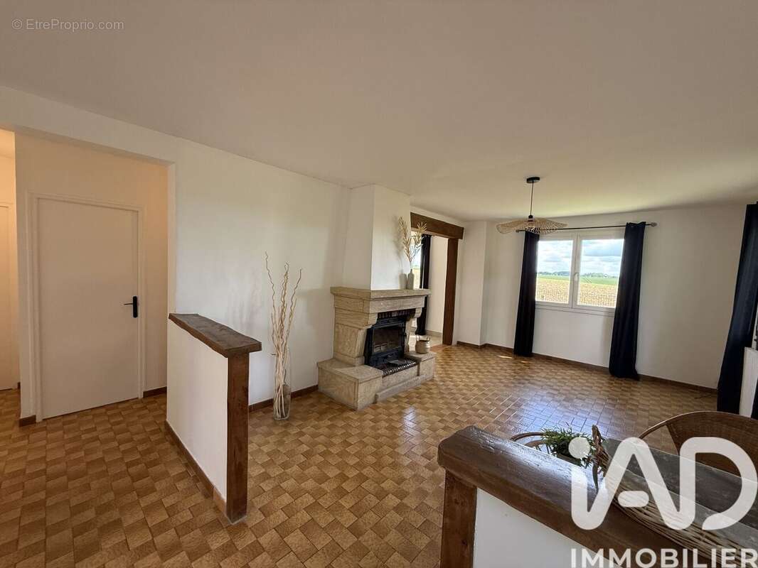 Photo 6 - Maison à CHATENAY-SUR-SEINE