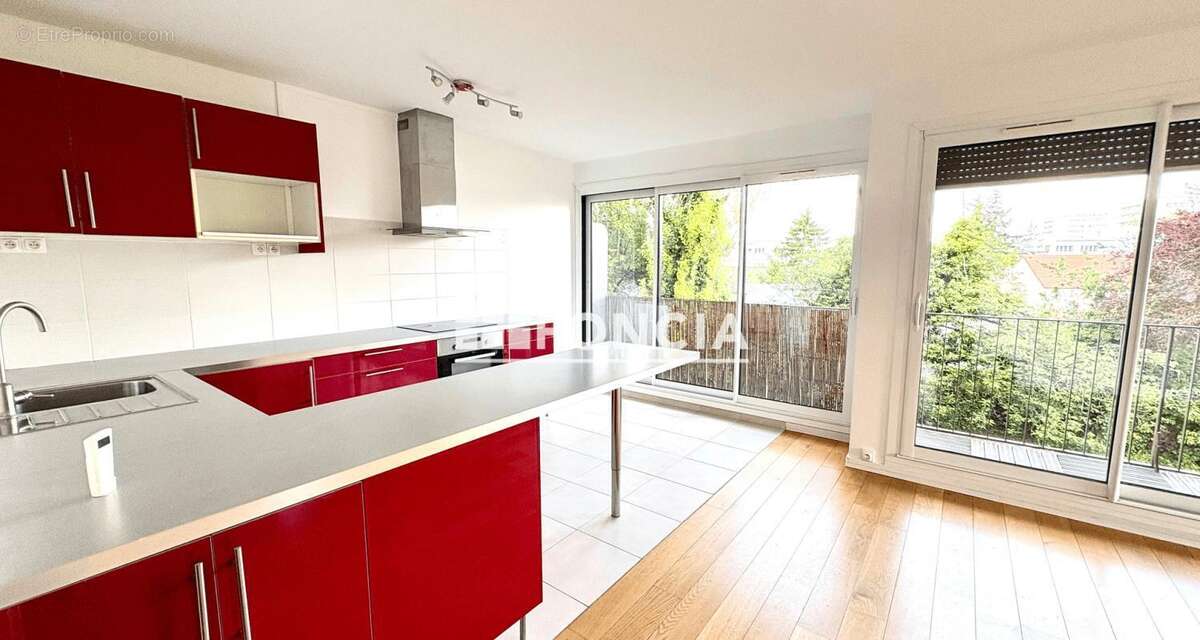 Appartement à L'HAY-LES-ROSES