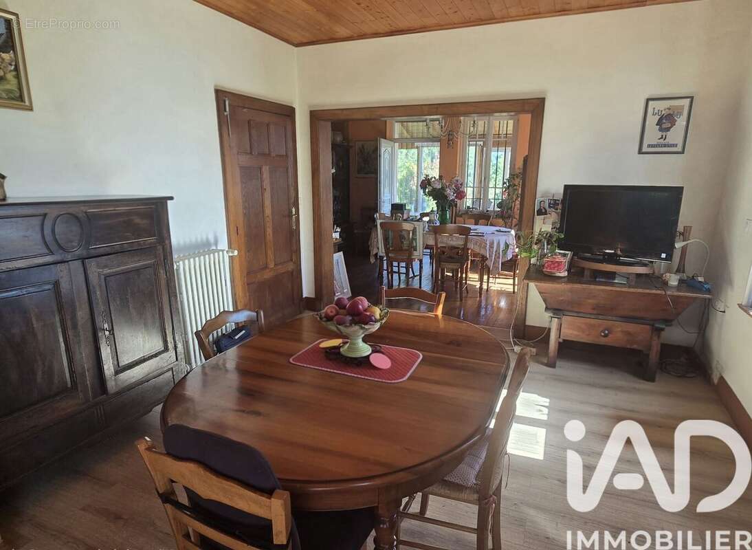 Maison 296 m² à Saint-Pierre-De-Trivisy  - photo 3