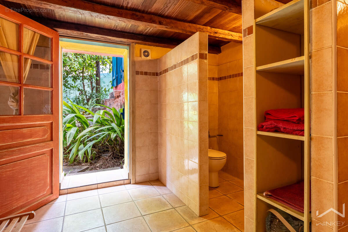 Villa de caractère avec vue océan, piscine et dépendances   Le Tampon - photo 22