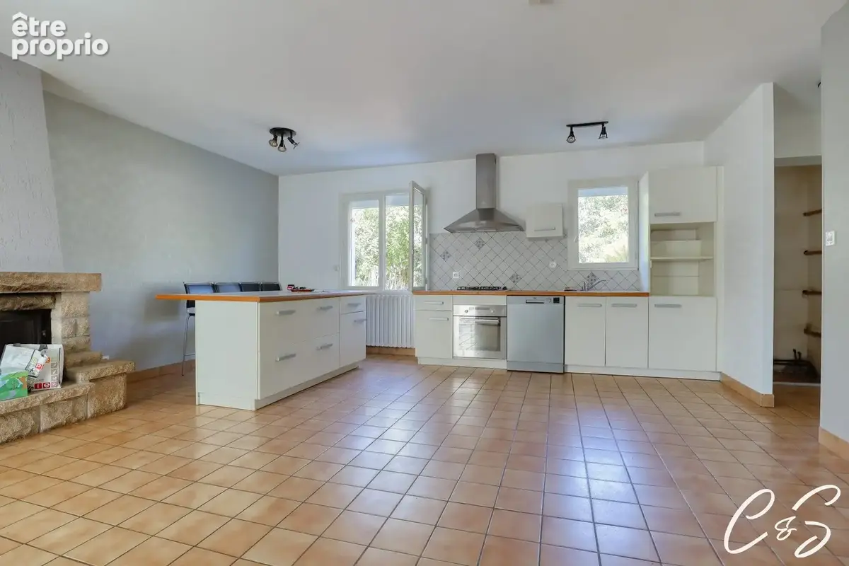 Maison 4 pièces 92 m² à vendre à Ergue-Gaberic (29500) - photo 6