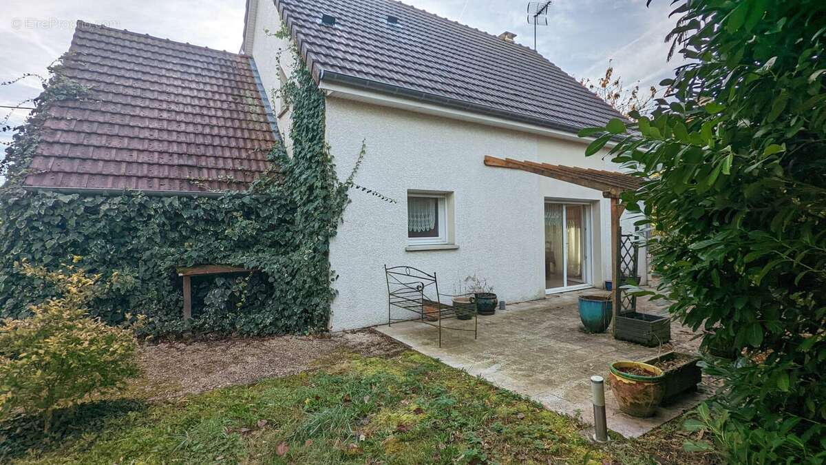 Maison à LABRUYERE