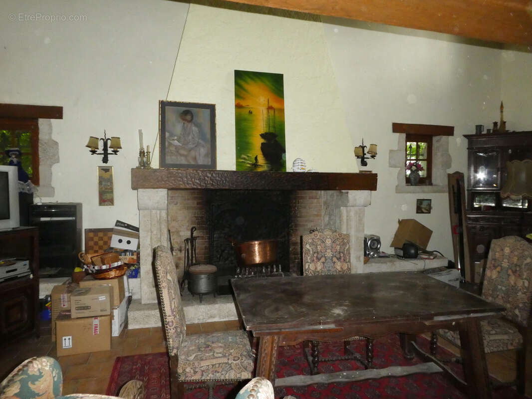 Maison à MONTAIGU-DE-QUERCY