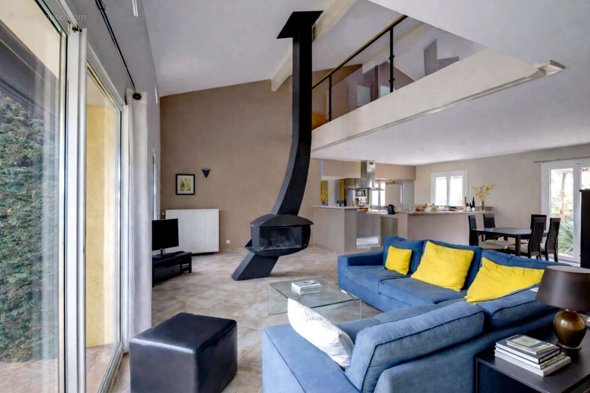Maison à SAINT-GENIES-BELLEVUE