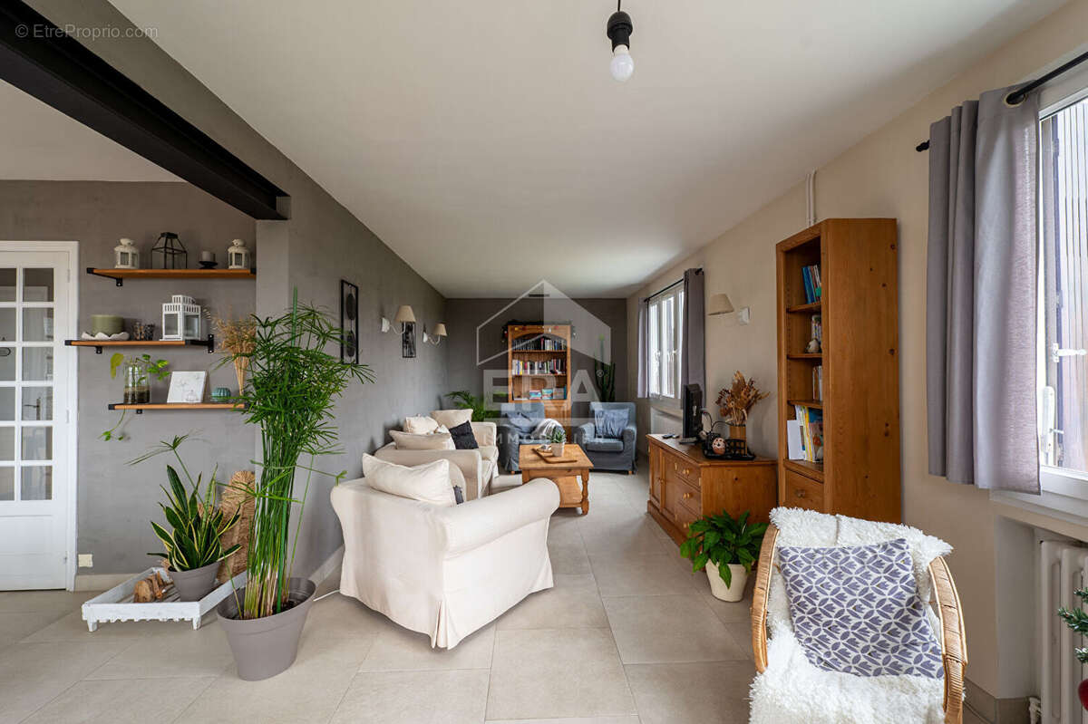 Maison à MORNANT