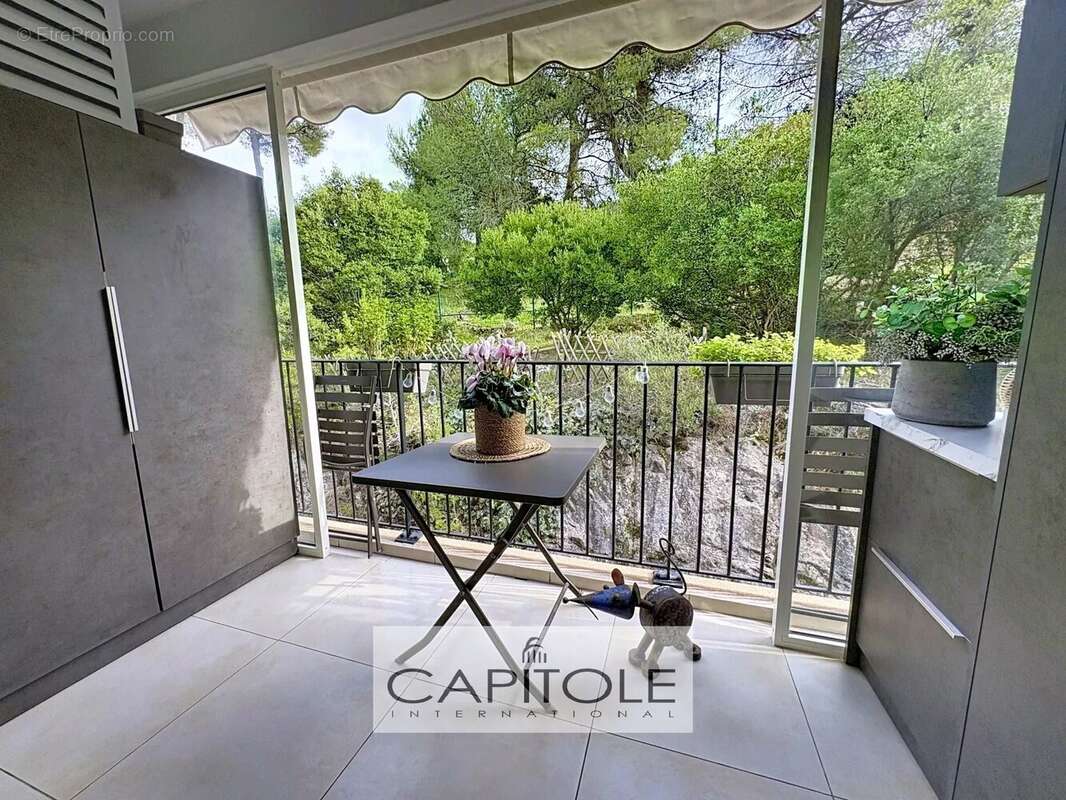 Appartement à VILLENEUVE-LOUBET