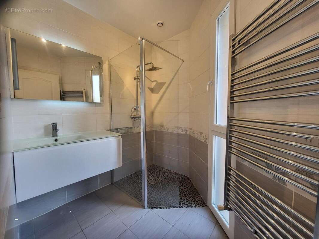 Photo 8 - Maison à MASSIEUX