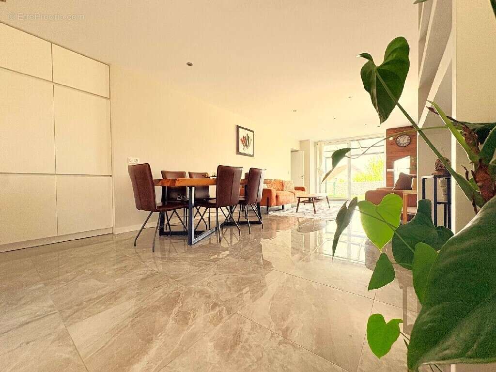 Appartement à ANNECY-LE-VIEUX