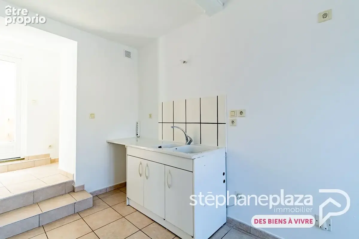Maison de village avec 220 m² de dépendances  Fort potentiel - photo 11