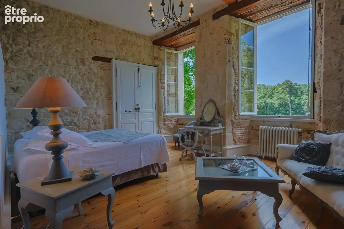 Château entièrement restauré sur 5 hectares - photo 12