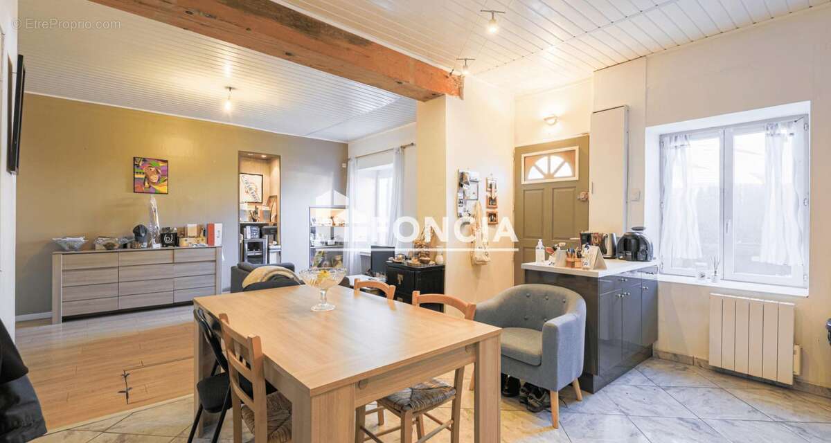 Maison à VARCES-ALLIERES-ET-RISSET