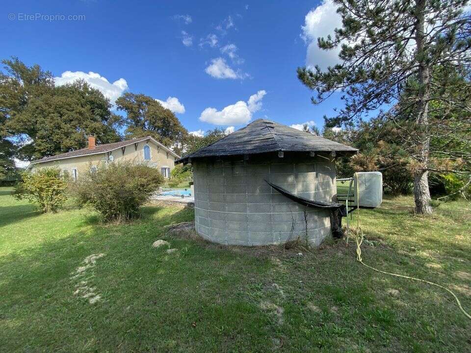 Maison de caractère en pierre 280 m² terrain de 4 hectares - photo 27