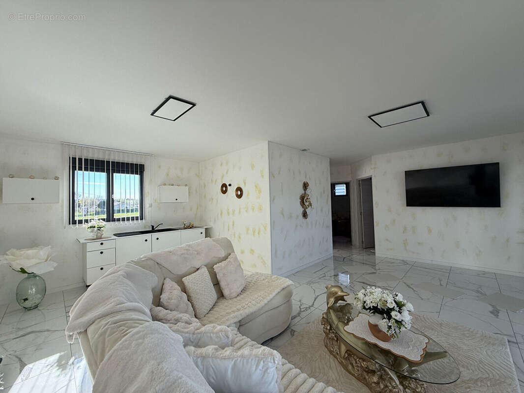 Ensemble immobilier à Villeneuve/Lot - photo 6