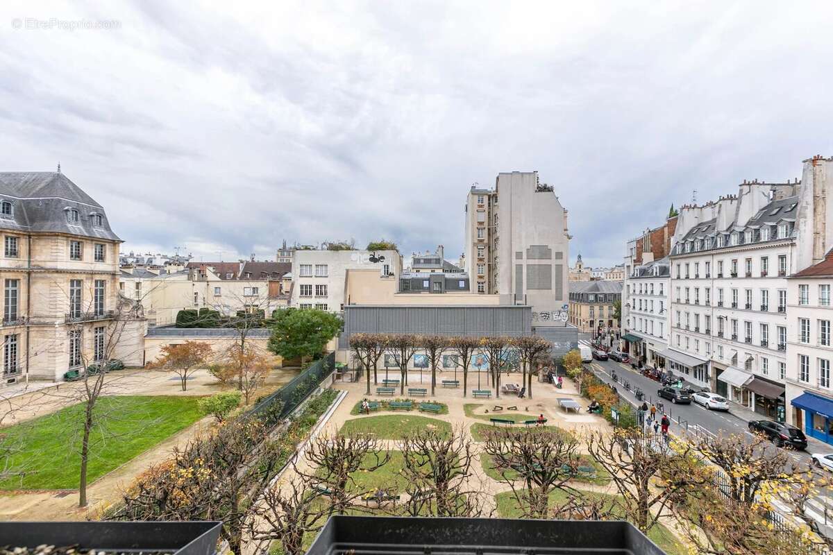 Appartement à PARIS-3E