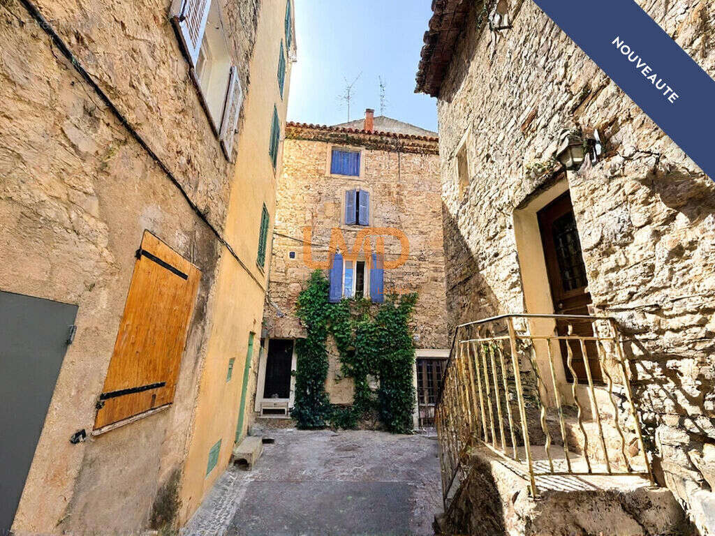 Maison à TRANS-EN-PROVENCE