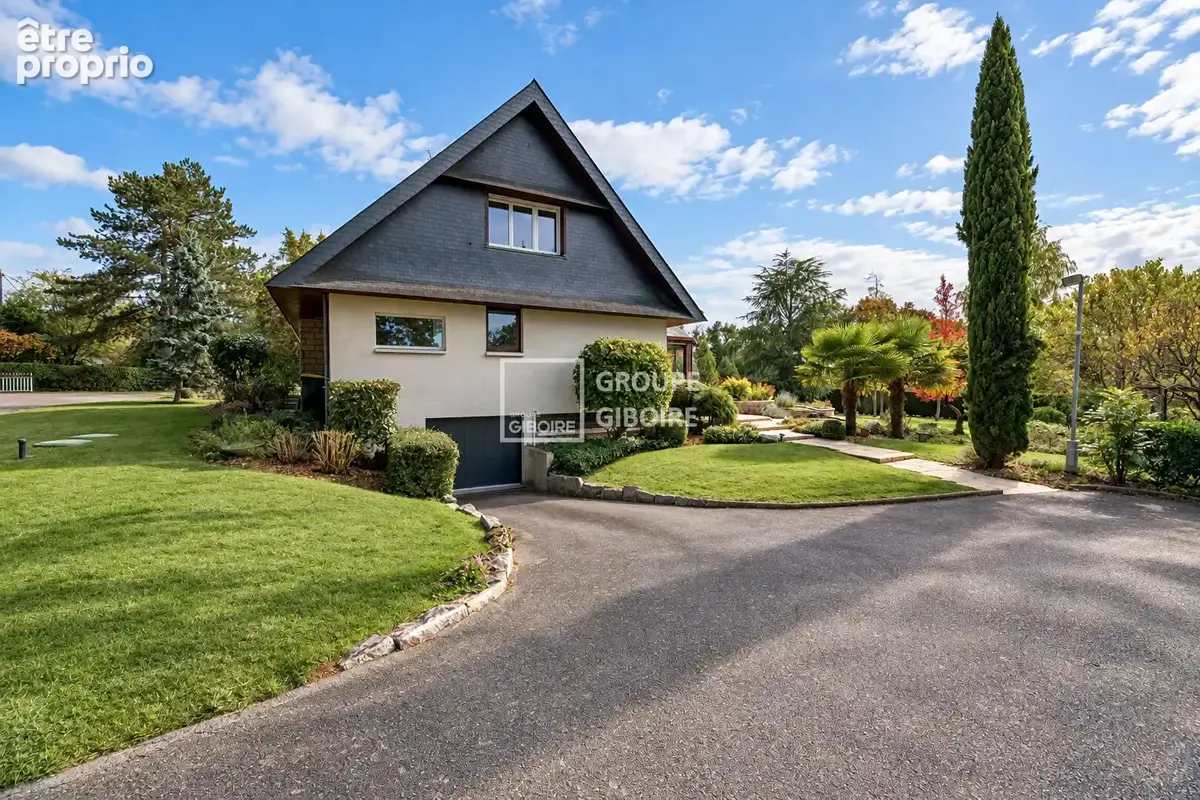 A VENDRE - Agence GIBOIRE de Bruz - Exclusivité - Maison d'architecte de 200 m² au coeur d'un parc paysager de 4 500 m² - Saint  - photo 11