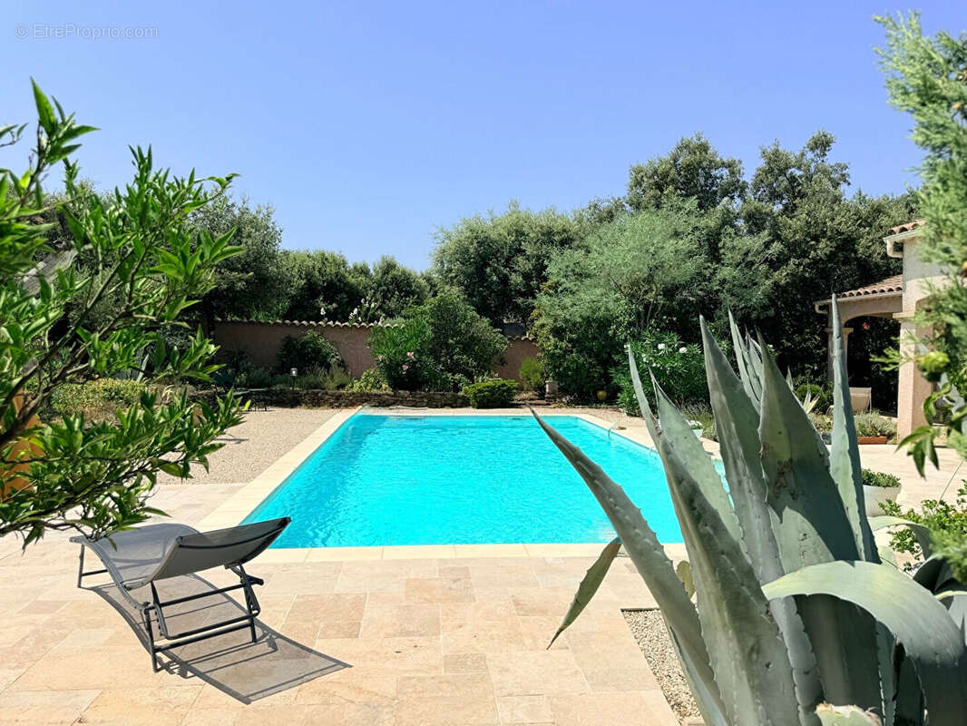 Maison Bouchet - 6 pièces - 110m² sur terrain de 1911m² - photo 6