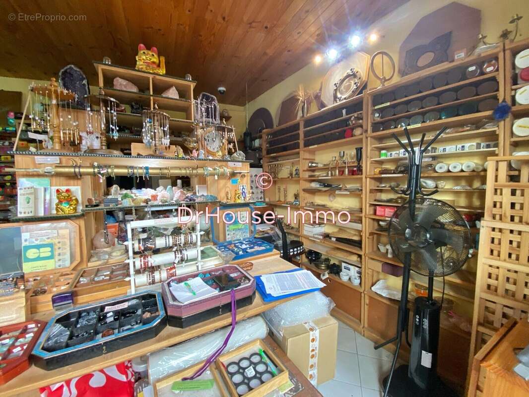 Commerce à MARSEILLE-6E