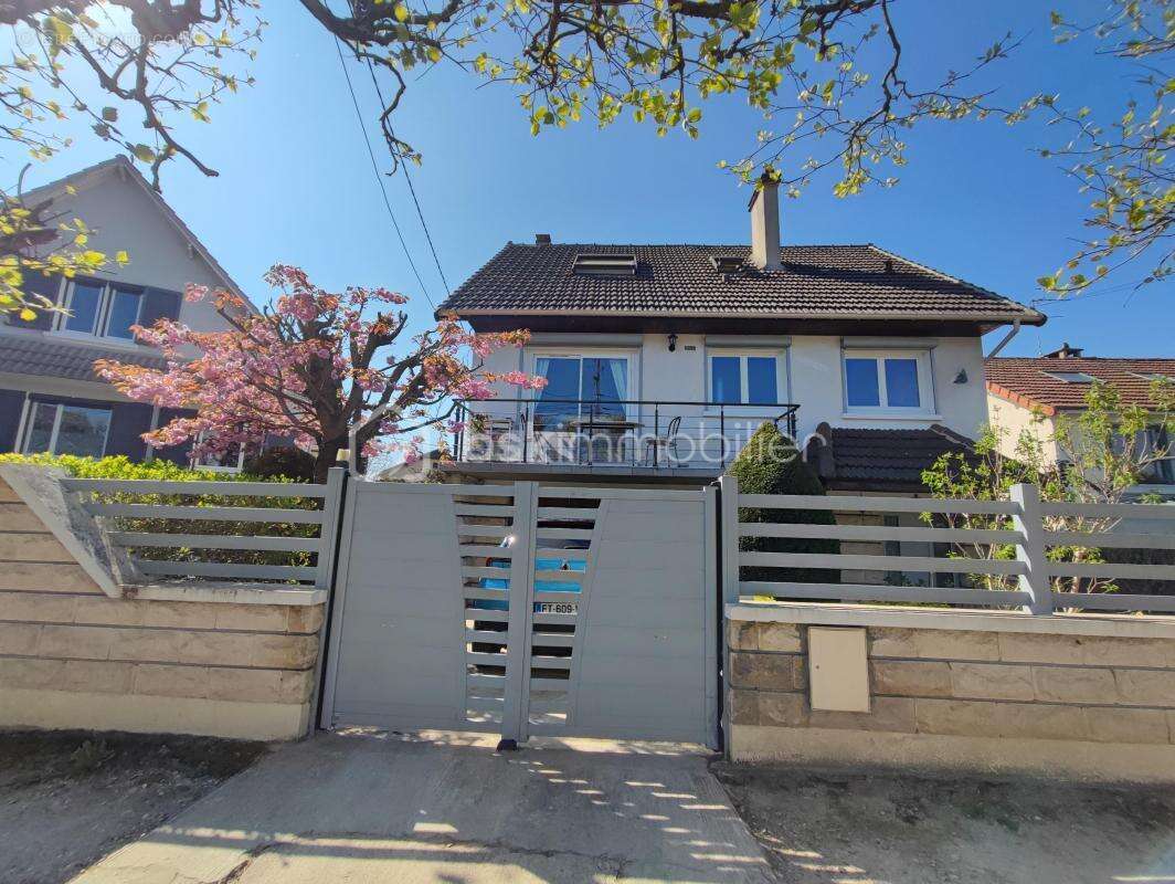 Maison à GOURNAY-SUR-MARNE