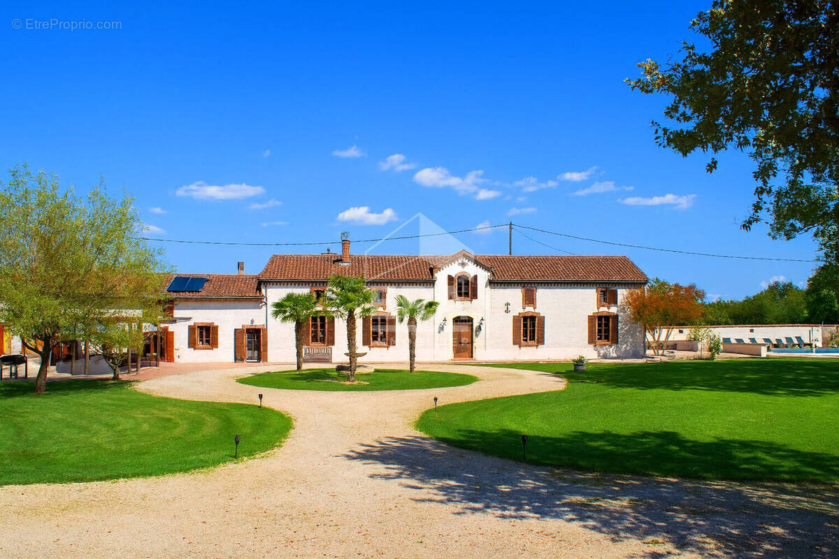 Maison à BUZON
