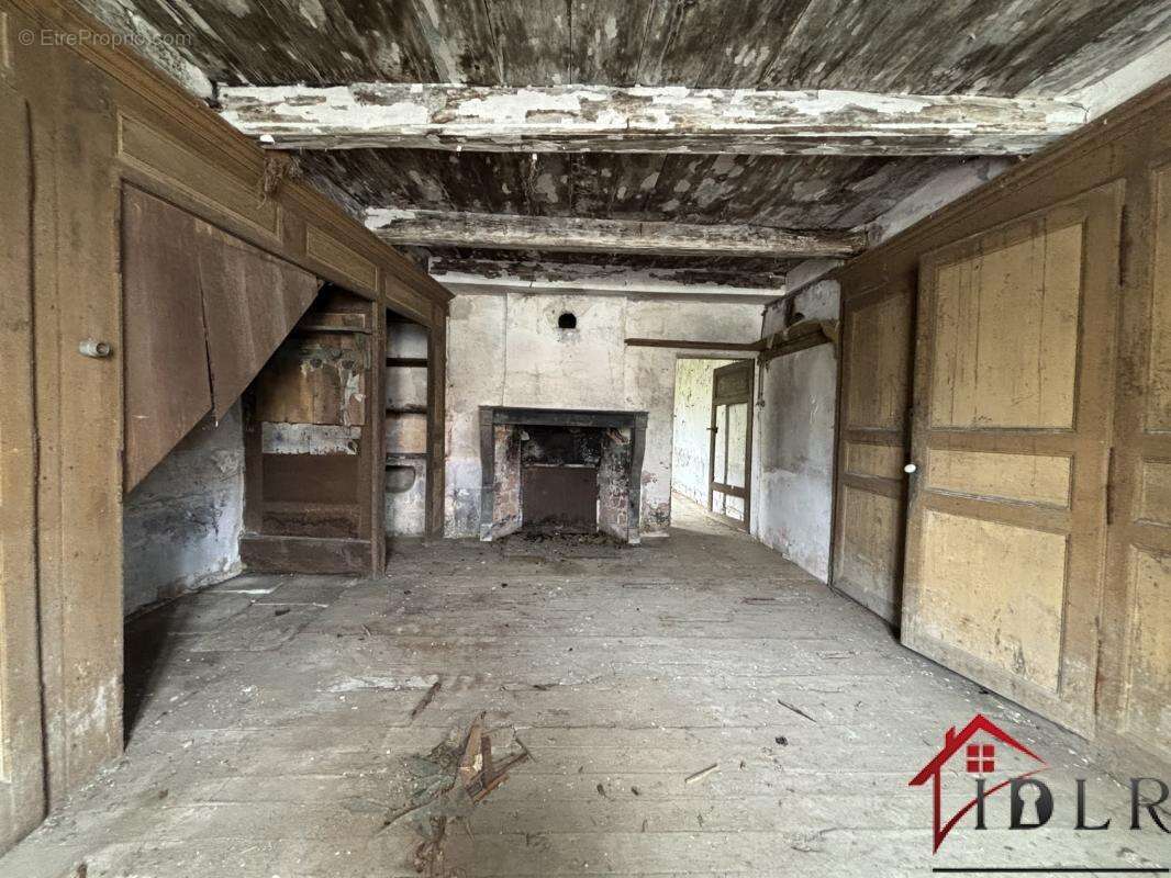 Maison à NEUVELLE-LES-VOISEY