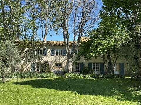 Maison 233 m² à Arles  - photo 3