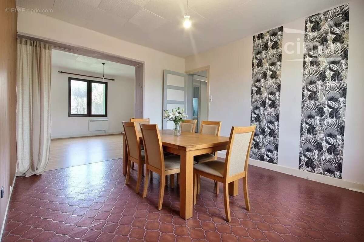 Appartement à LA ROCHETTE