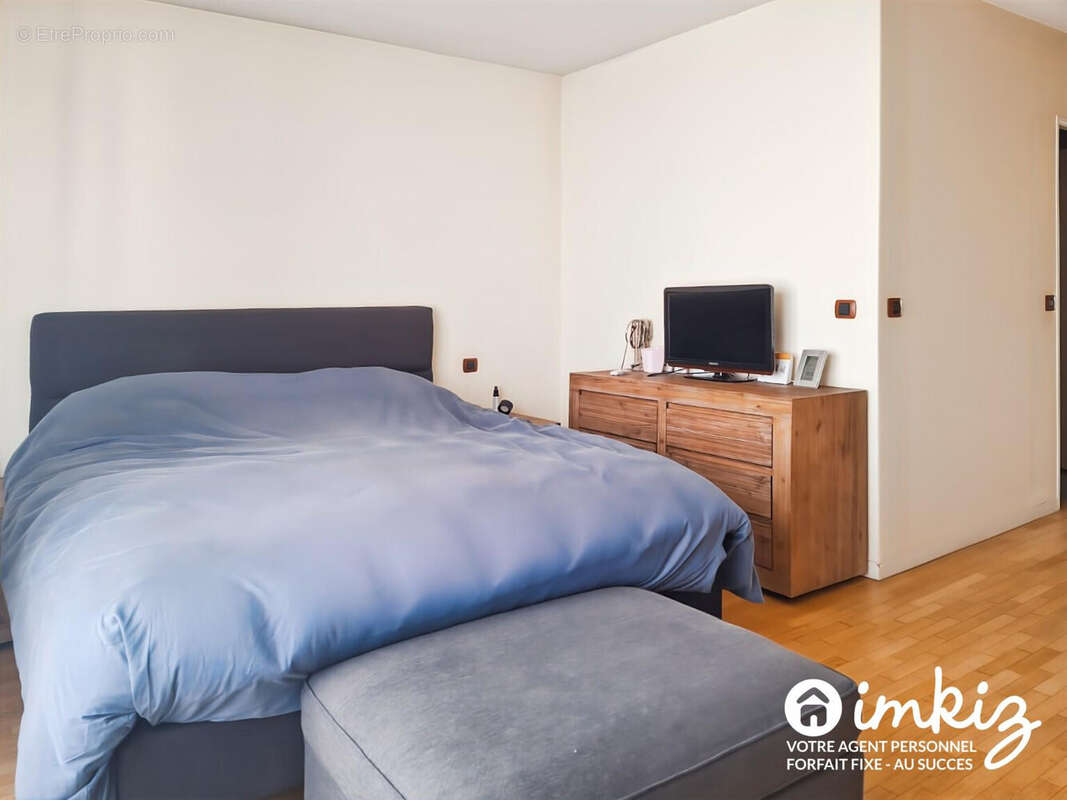 Appartement à LES LILAS