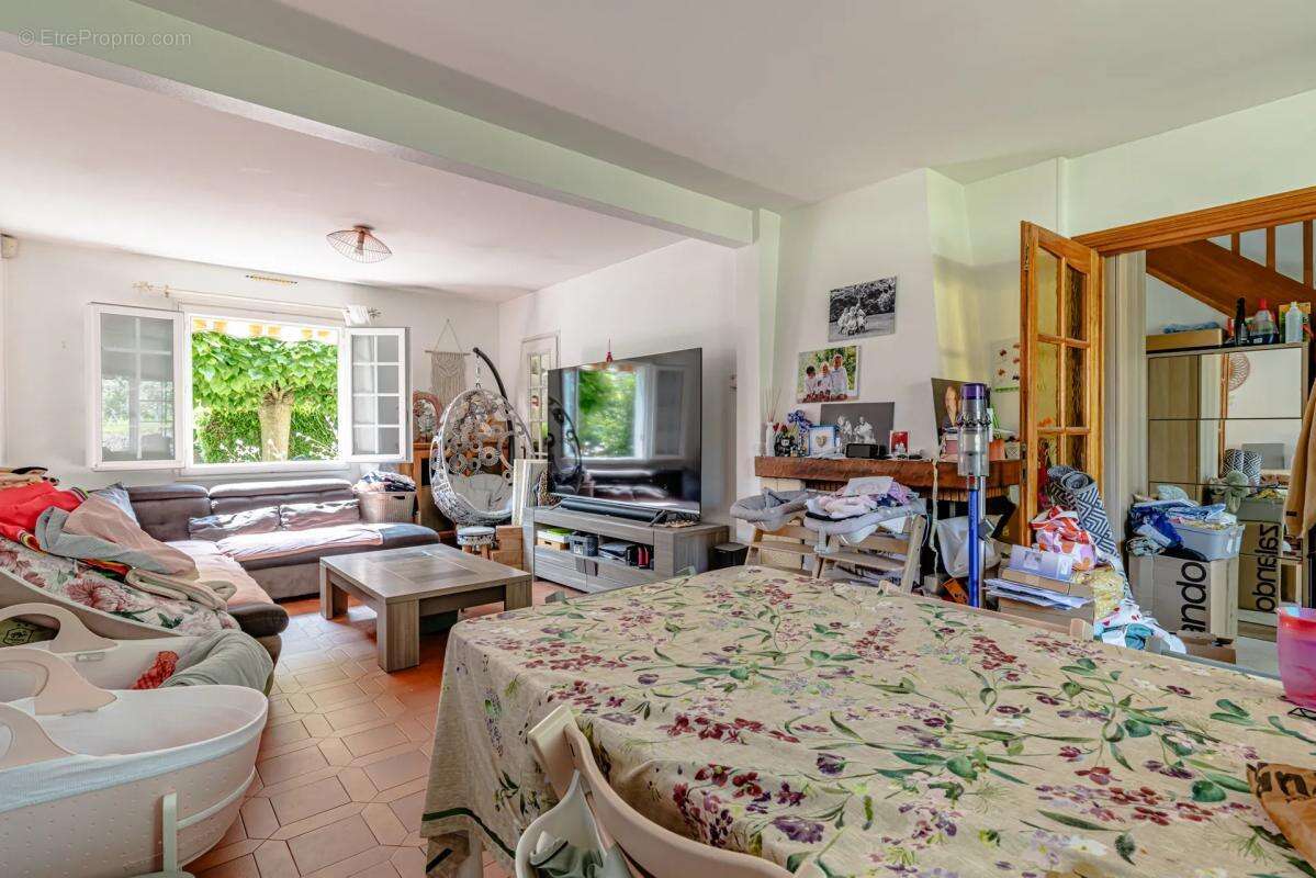 Maison à ORRY-LA-VILLE