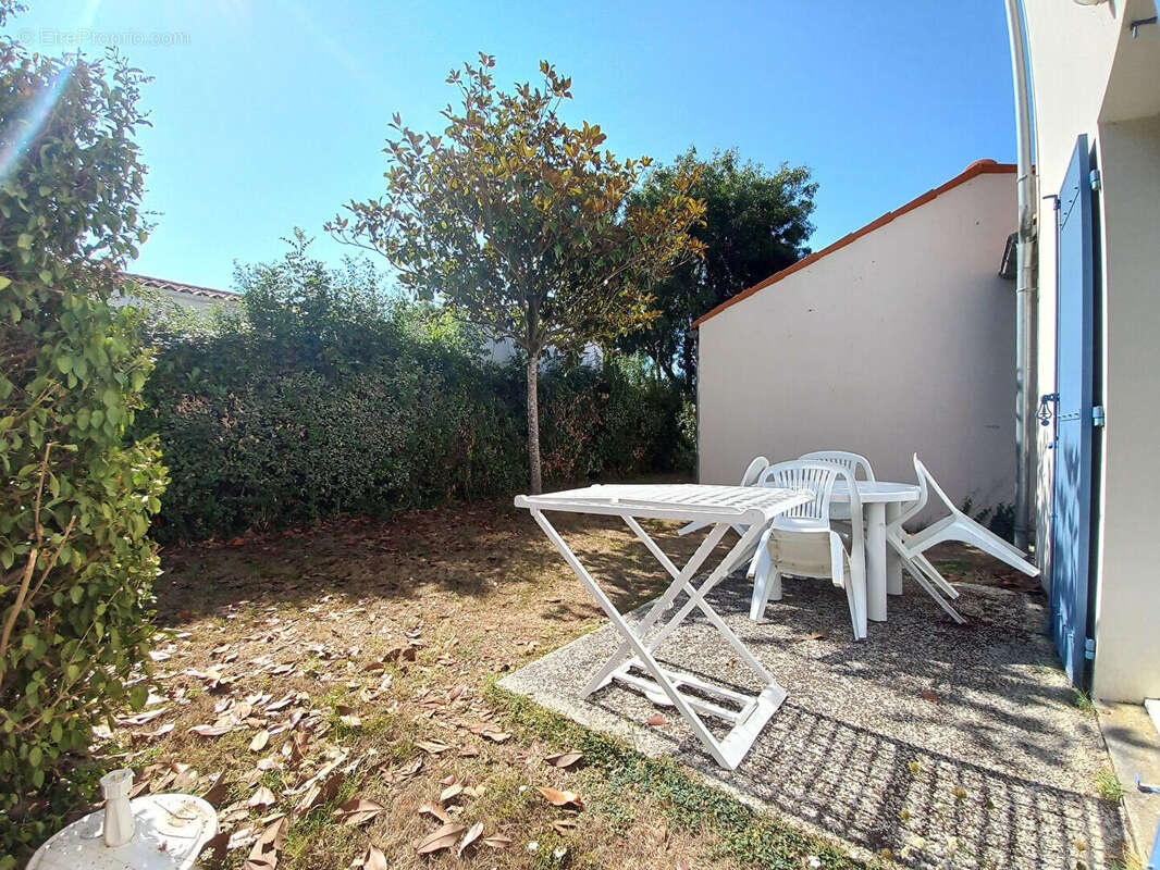 Charmante villa 4 pièces avec garage, terrasse et jardin au coeur d'une résidence avec piscine - photo 4