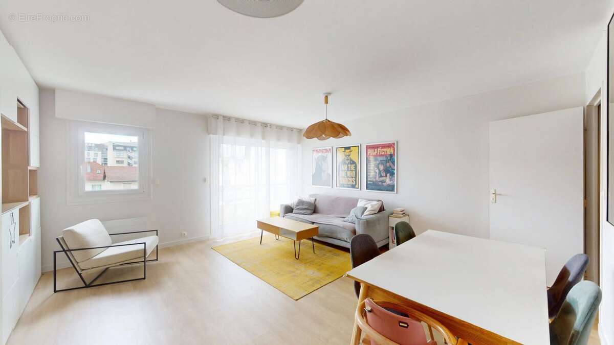 Appartement à LA GARENNE-COLOMBES