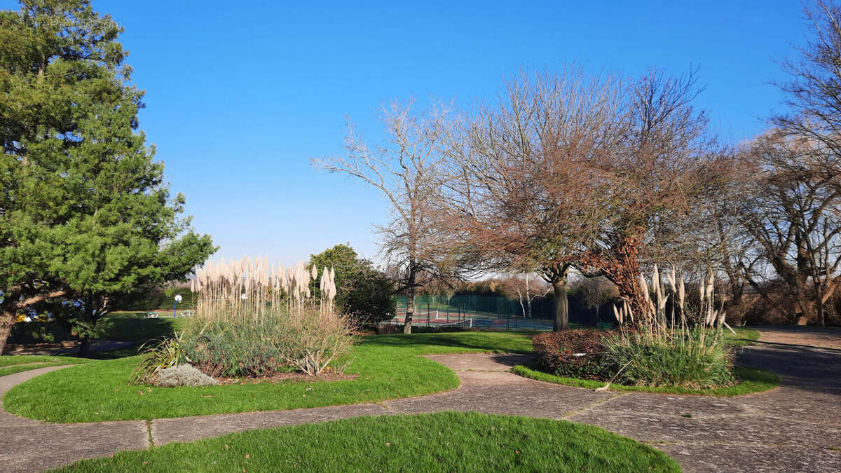 Appartement à FONTENAY-LE-FLEURY