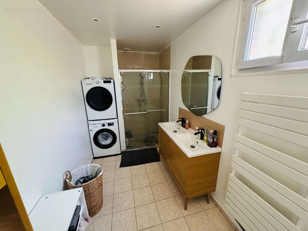 Maison à SARTROUVILLE