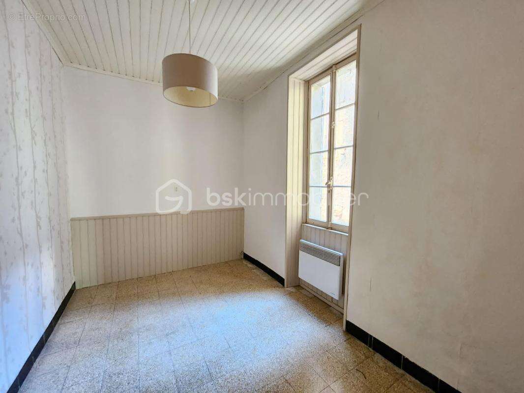 SOUS OFFRE D'ACHAT Maison de village 130 m² + grand grenier aménageable, garage et terrasse – Investissement ou Projet Familial  - photo 9