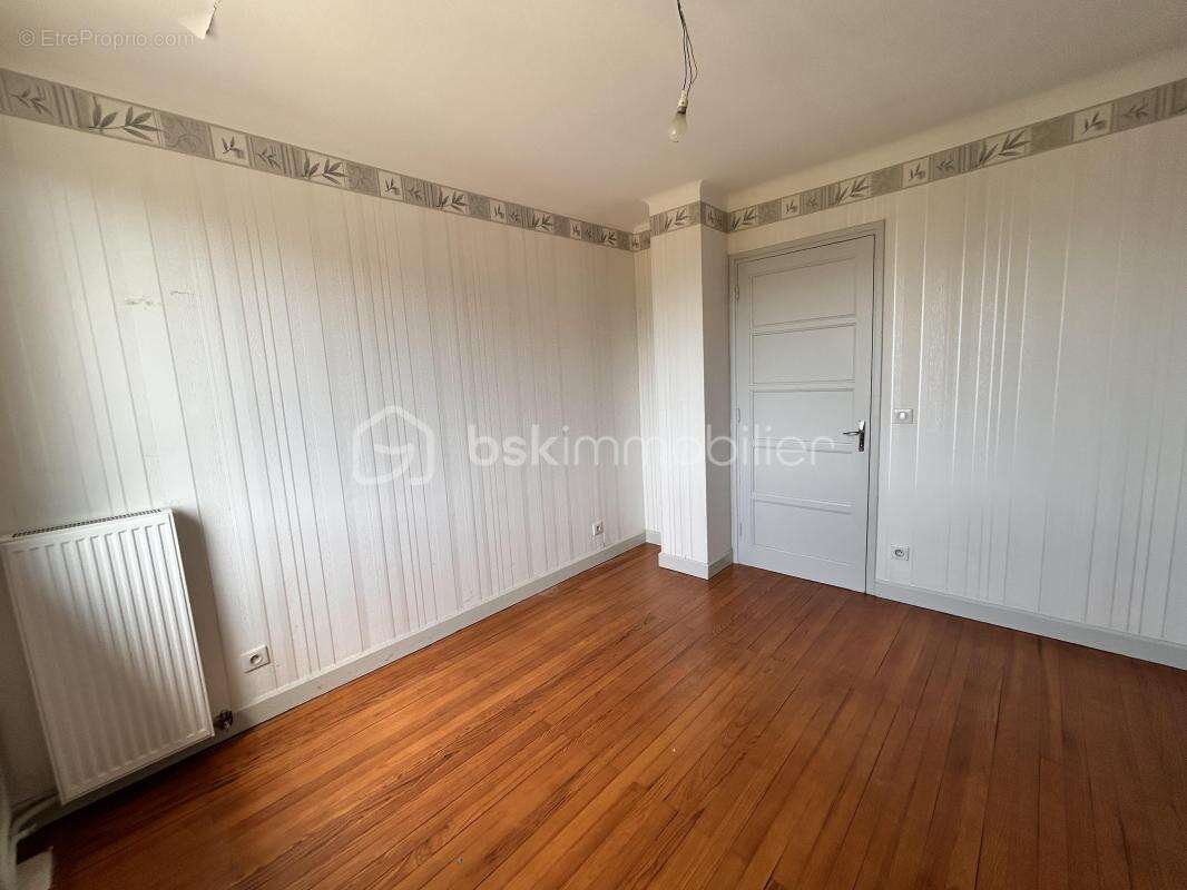 Maison familiale 6 pièces avec 4 chambres, terrasse, garages - photo 6