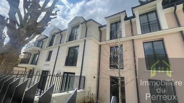 Appartement à LE PERREUX-SUR-MARNE