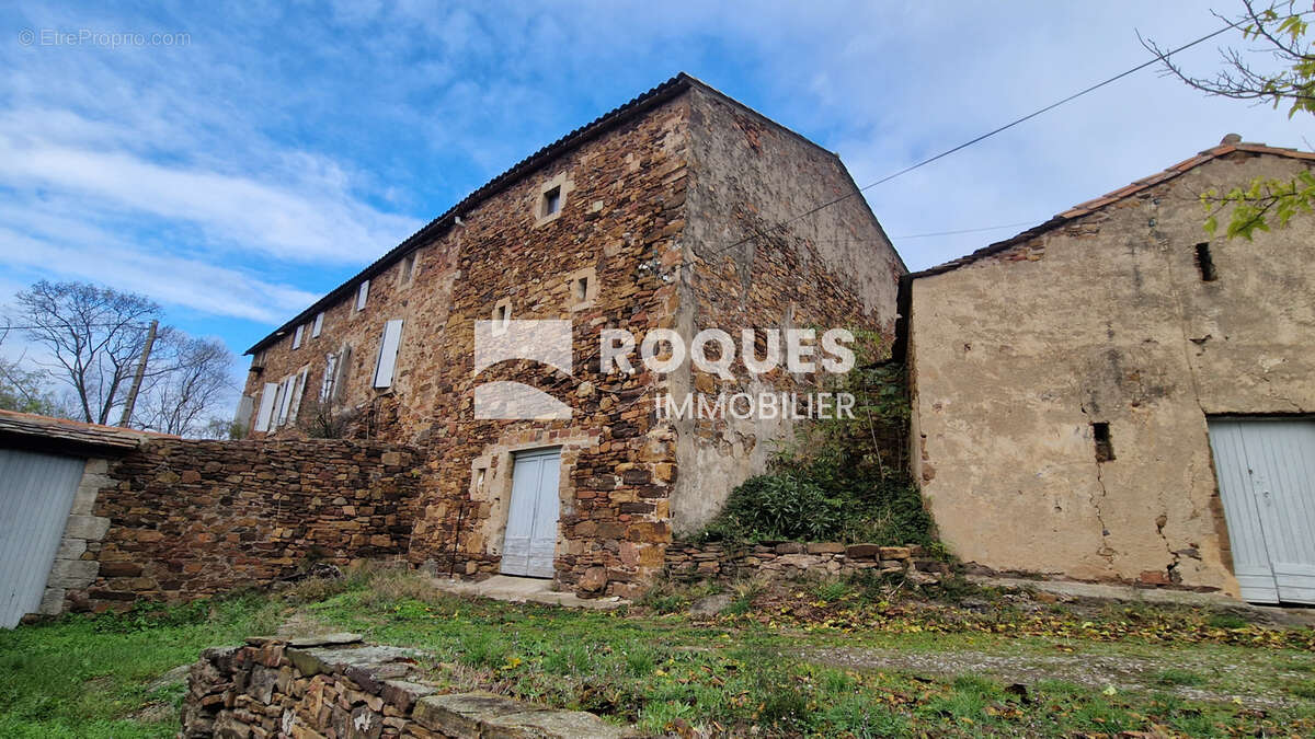 Sud Lodève, propriété en pierre193 m2 habitables plus dépendances, le tout sur 58 ha - photo 13