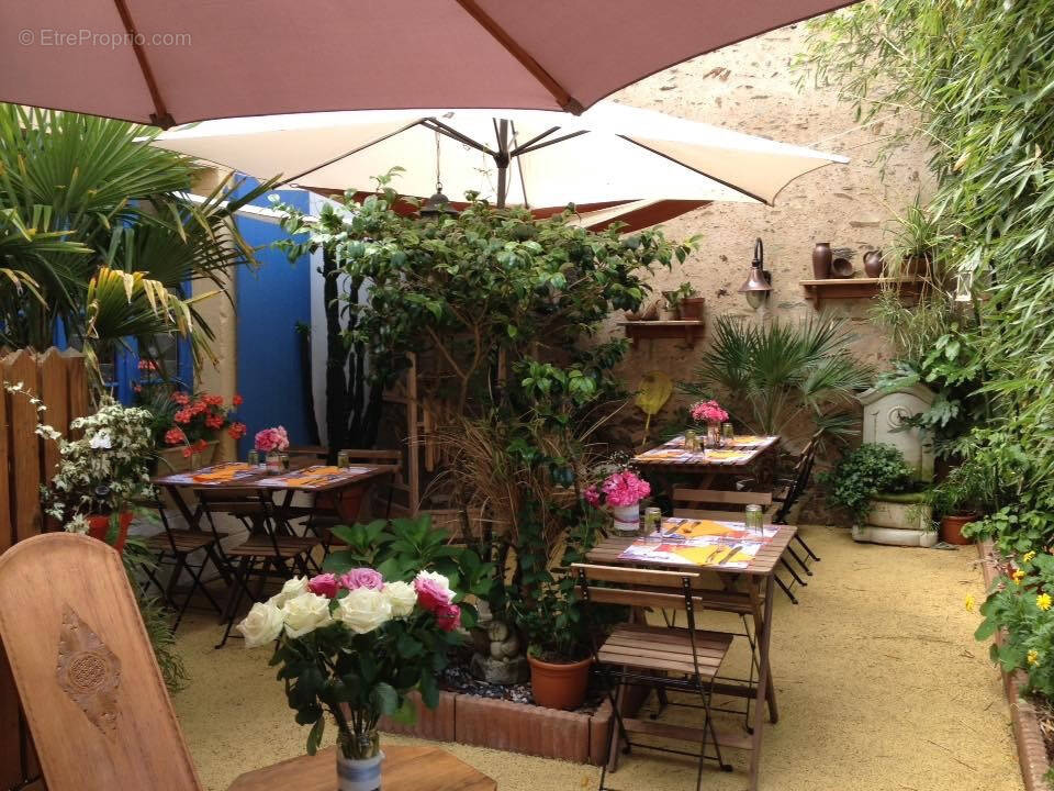 Commerce à MOUCHAMPS