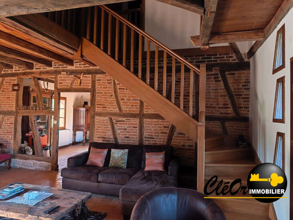 Maison 207 m² à Chapelle-Voland  - photo 4