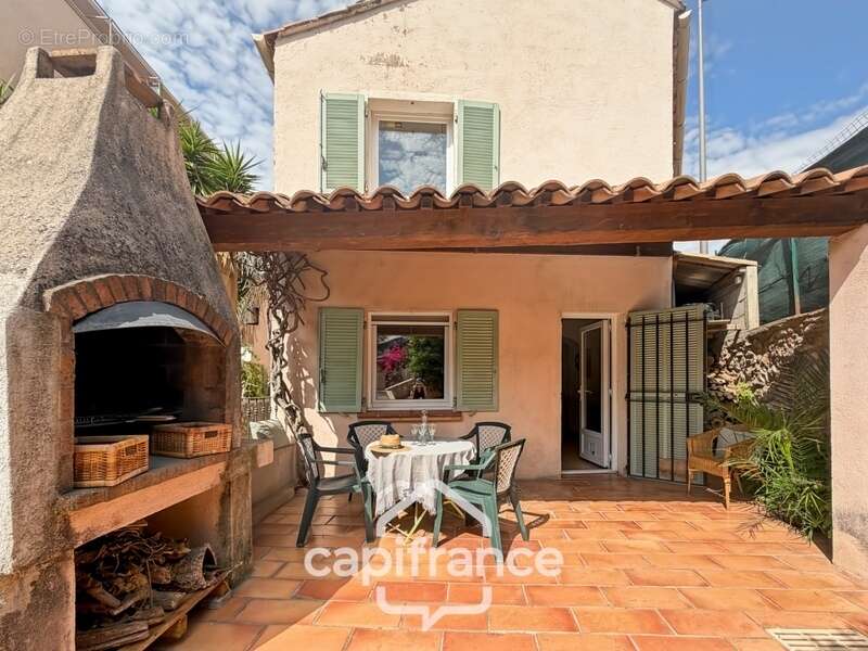 Maison à HYERES