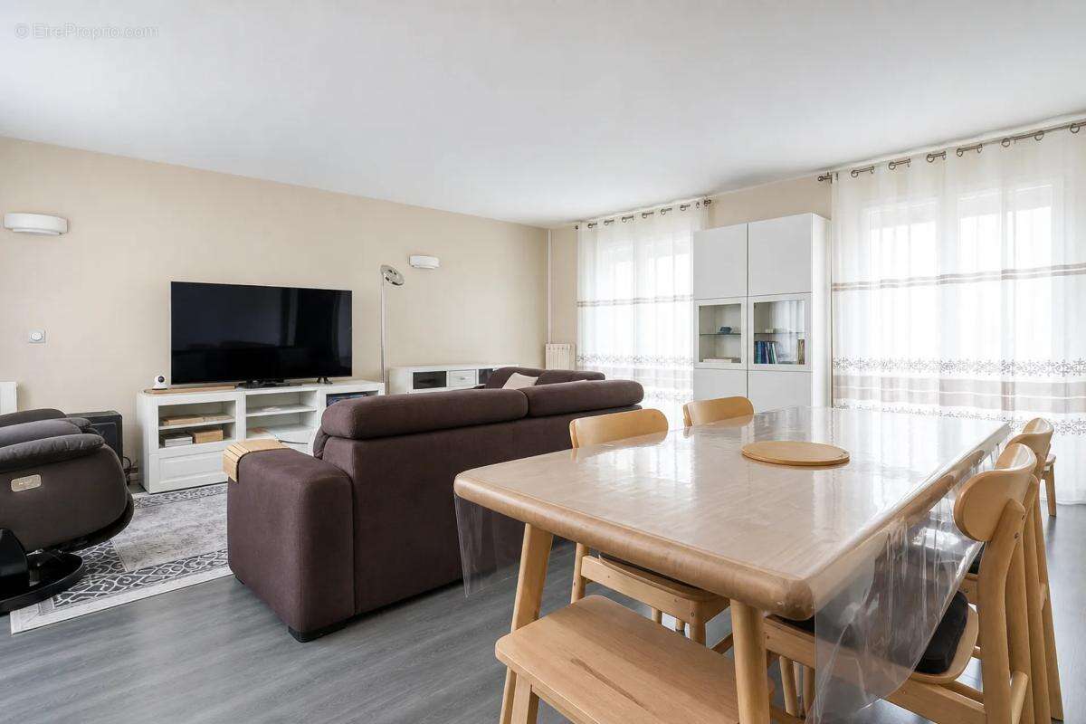 Appartement à STAINS