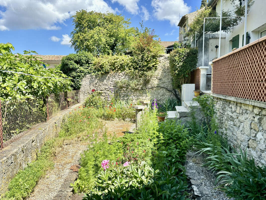 Maison à MALAUCENE
