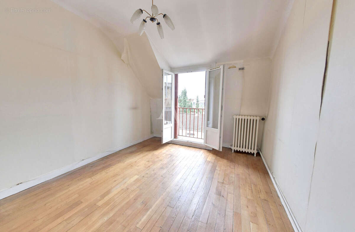 Appartement à LE PERREUX-SUR-MARNE
