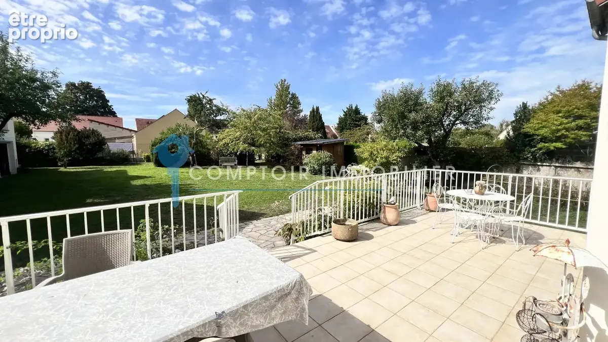 Propriété avec maison 260m2 et dépendance aménageable - photo 4