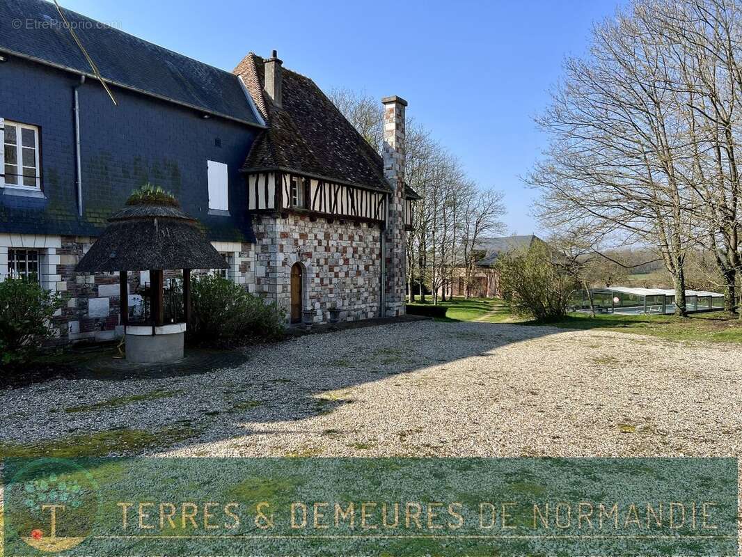 Maison à BOURG-ACHARD