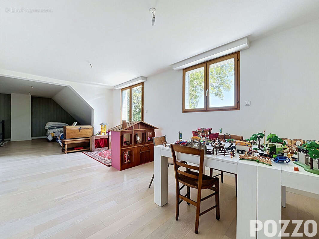 Maison Jullouville 5 pièce(s) 165 m2 - Maison ossature bois - 930 m² de terrain - photo 9