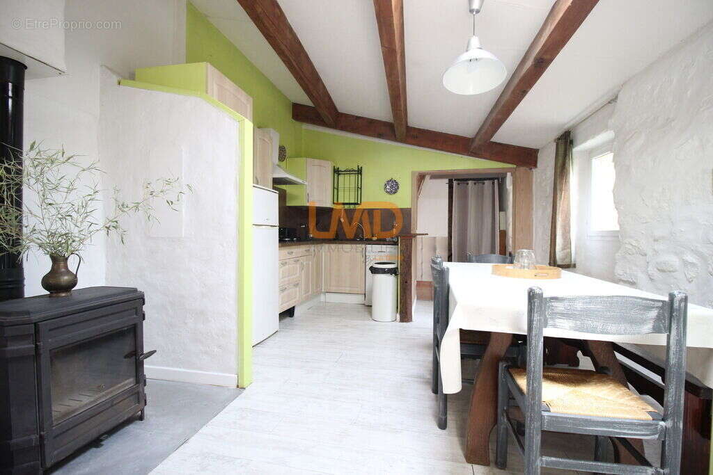 Propriété de caractère avec 2 gîtes, piscine et terrain construc - photo 18