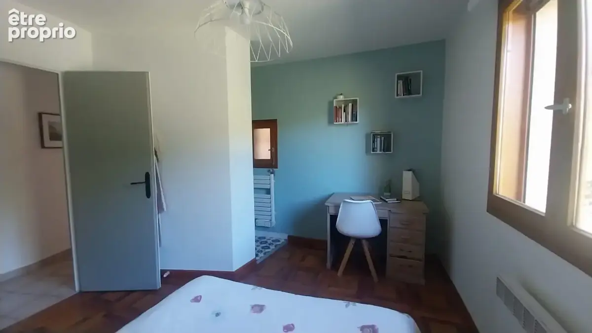 LES CÔTES-D'AREY - Maison 181 m², 5 chambres, piscine et terrain de 3 805 m² - photo 12