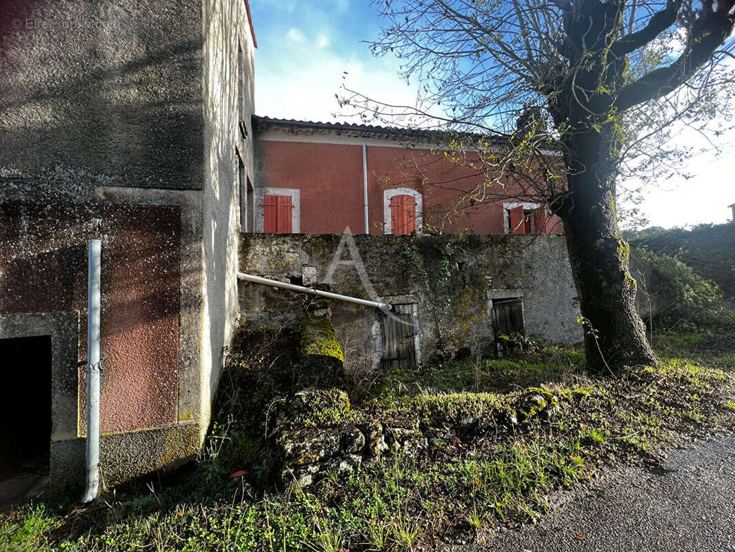 Maison à SAUZET