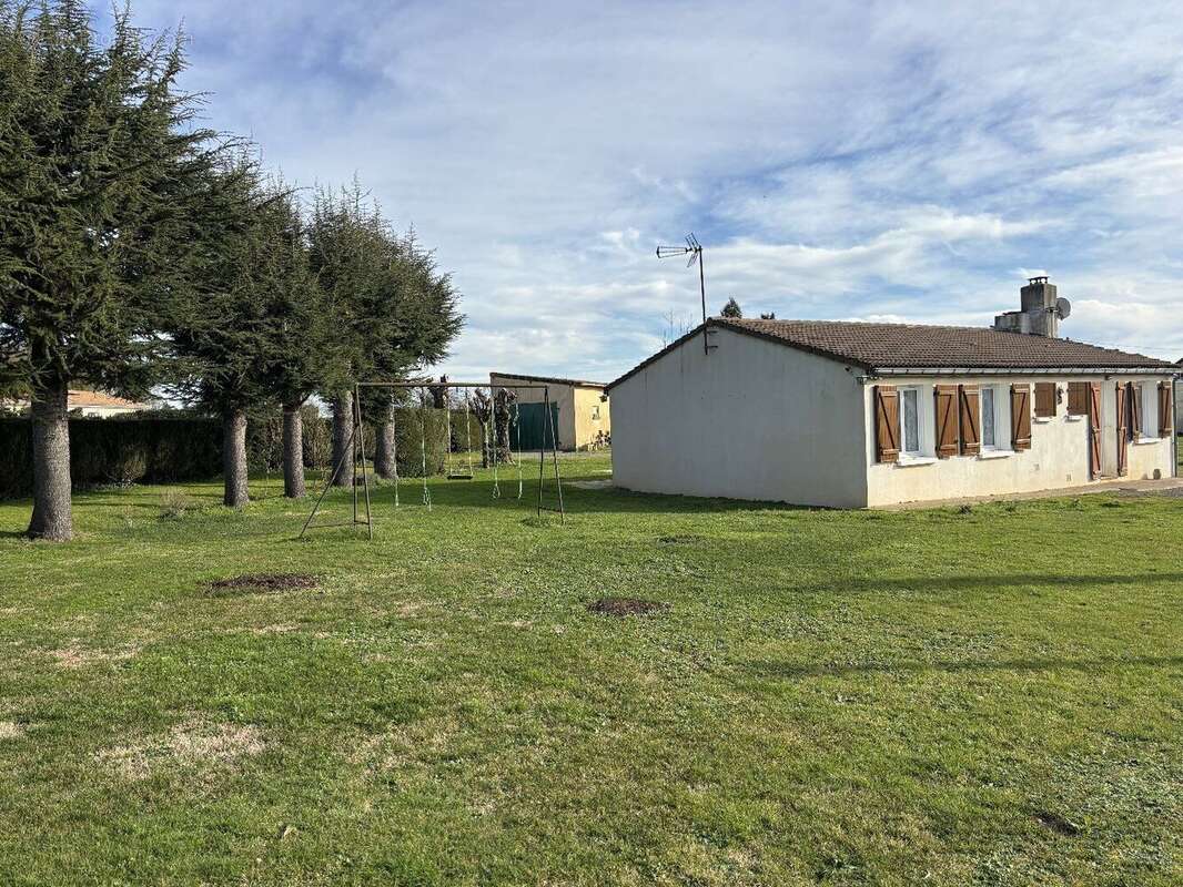 Maison à VILLEFAGNAN
